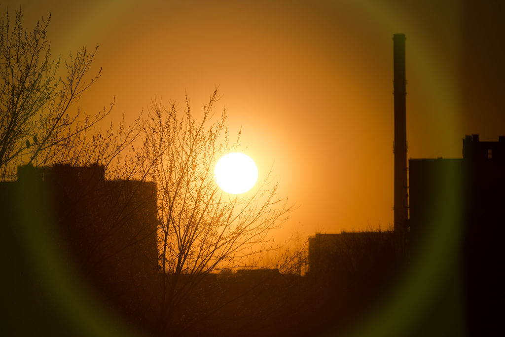 22 ... halo ... Warszawa Brodno, a w tle era ;)
