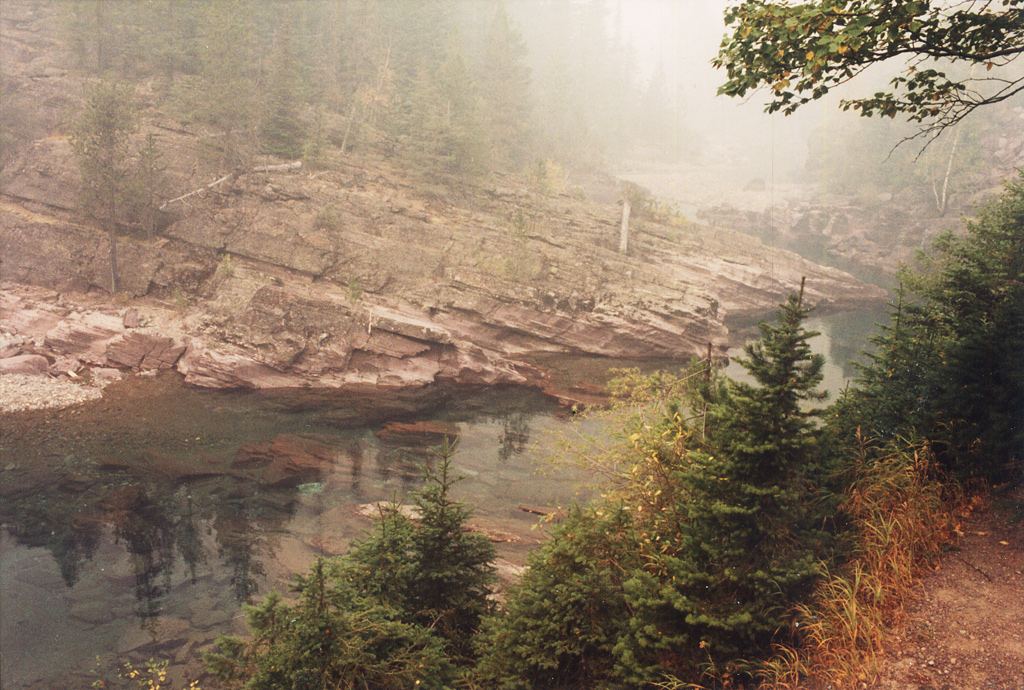 Z "analogowej" szuflady: "Avalanche Creek"