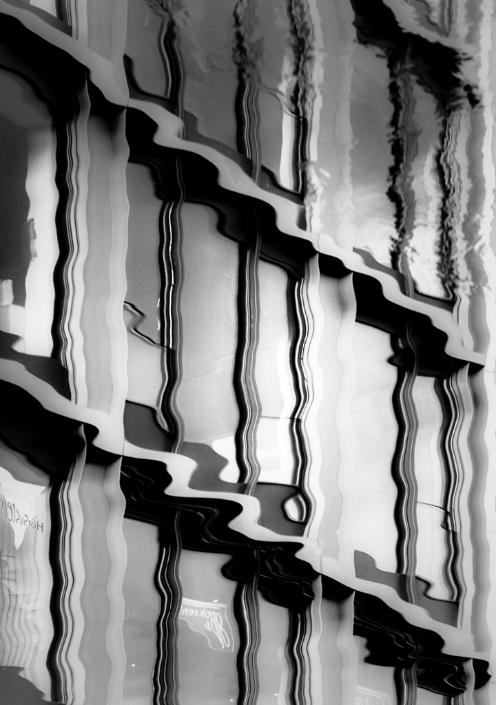 Architektura w pynie.