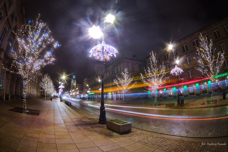 Zimowy pstryk na Krakowskim Przedmie�ciu W-wa